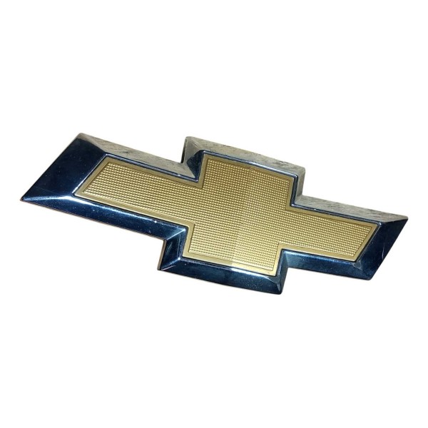 Emblema Grade Dianteira Parachoque Onix Prisma 1.4 Lt 2017