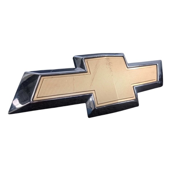 Emblema Grade Dianteira Parachoque Onix Prisma 1.4 Lt 2017