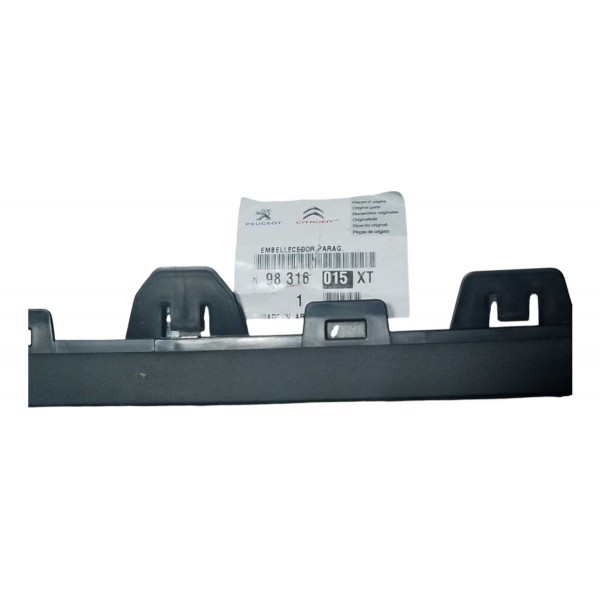 Friso Superior Grade Dianteira Peugeot 208 98316015xt 2023