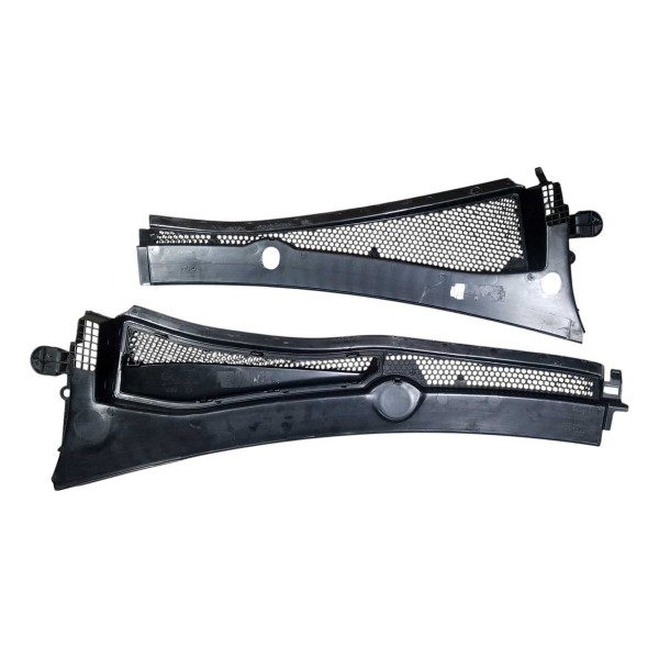 Grade Parabrisa Churrasqueira Peugeot 208 2016 2020 Detalhe