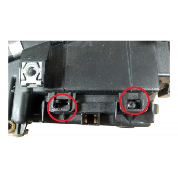 Farol Audi A3 1.8 T 2004 Esquerdo Detalhe Esquerdo/motorista