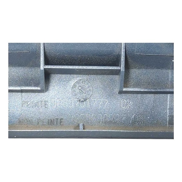 Friso Moldura Tampa Traseira Citroen C3 1.6 16v 2012 Prateado
