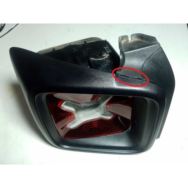 Lanterna Traseira Esquerda Jeep Renegade Sport Latitude 2017 - Esquerdo/motorista - Vermelho