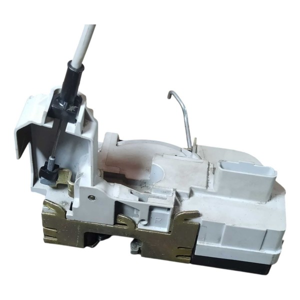 Fechadura Dianteira Direita Peugeot 307 Sedan 2007 Fechadura Dianteira Direita Peugeot 307 Sedan 2007