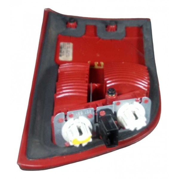 Lanterna Tampa Traseira Esquerdo Bmw X5 4.4is 2004 Esquerdo/motorista Vermelho