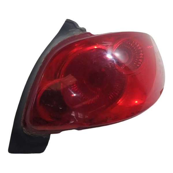 Lanterna Traseira Direito Peugeot 206 2005 Detalhe Direito/passageiro Vermelho