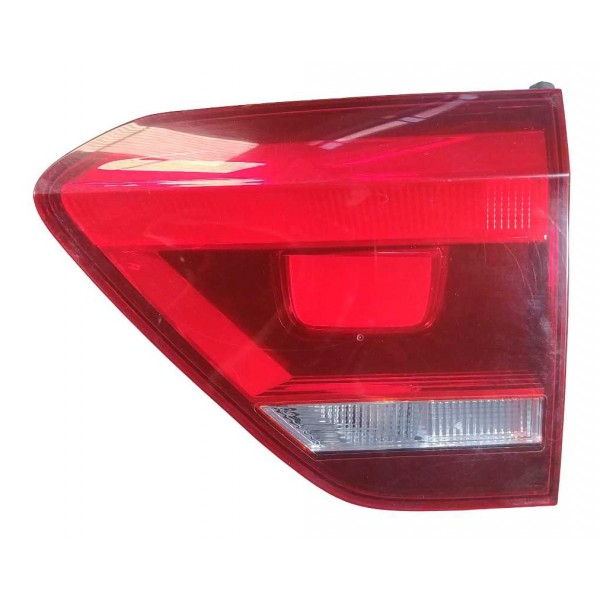 Lanterna Tampa Traseira Direito Volkswagen Fox 2016 Direito/passageiro Vermelho