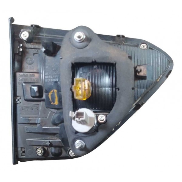 Lanterna Tampa Traseira Direito Volkswagen Fox 2016 Direito/passageiro Vermelho