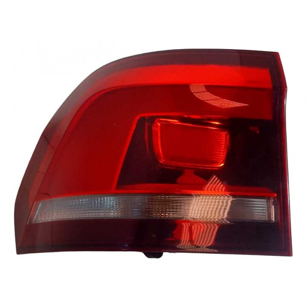 Lanterna Traseira Esquerdo Volkswagen Fox Run 1.6 Msi 2016 Esquerdo/motorista Vermelho